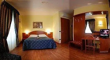 Saint Peter Inn Roma 3*,
